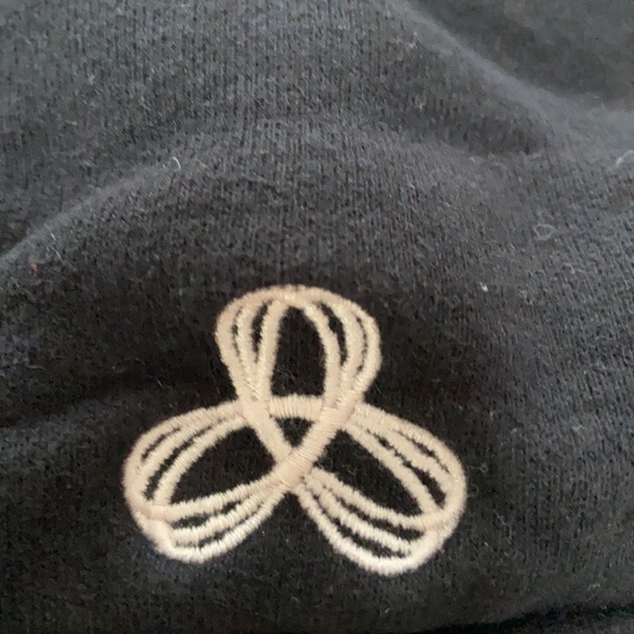 TNA Hoodie - Picture 4 of 4